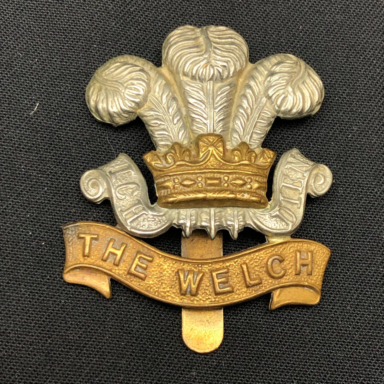 Genuine British Army WW2 The Welch Regiment Cap Badge - The Militaria Shop
