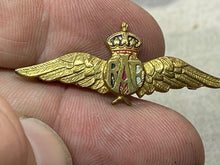 Lade das Bild in den Galerie-Viewer, Original British Royal Air Force King&#39;s Crown RAF Sweetheart Brooch
