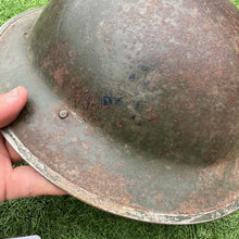 Charger l&#39;image dans la galerie, WW2 British Army Mk2 Brodie Helmet - Original Untouched - South African Made
