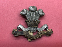 Lade das Bild in den Galerie-Viewer, Original WW1 British Army Glamorgan Imperial Yeomanry Cap Badge
