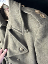 Load image into Gallery viewer, Original WW2 British Army Middlesex Regiment Lieutenant Greatcoat 1944 Dated 40&quot;
