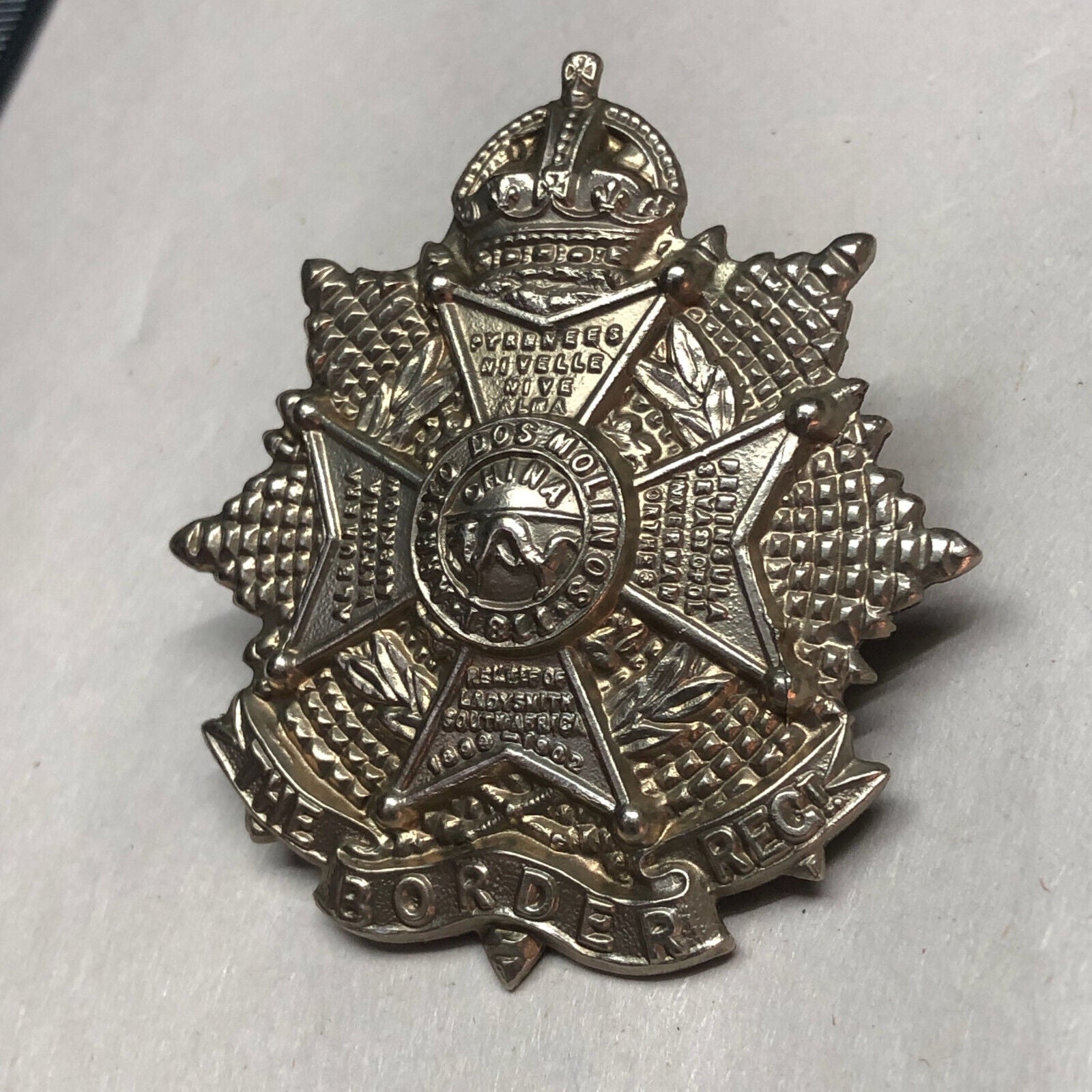 Original WW1 British Army Border Regiment Cap Badge - The Militaria Shop