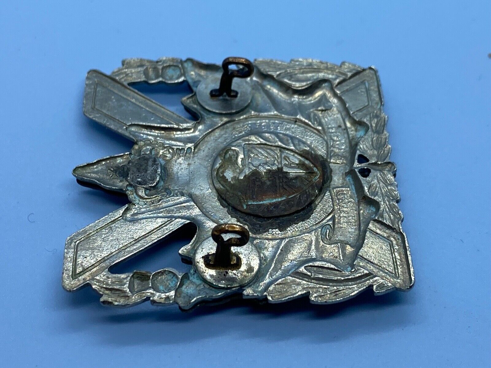 Original Canadian Army The Perth Regiment Cap Badge - The Militaria Shop