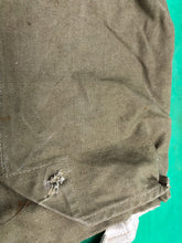 Charger l&#39;image dans la galerie, Original WW2 British Army / Home Front / Civil Defence Gas Mask Bag 1941
