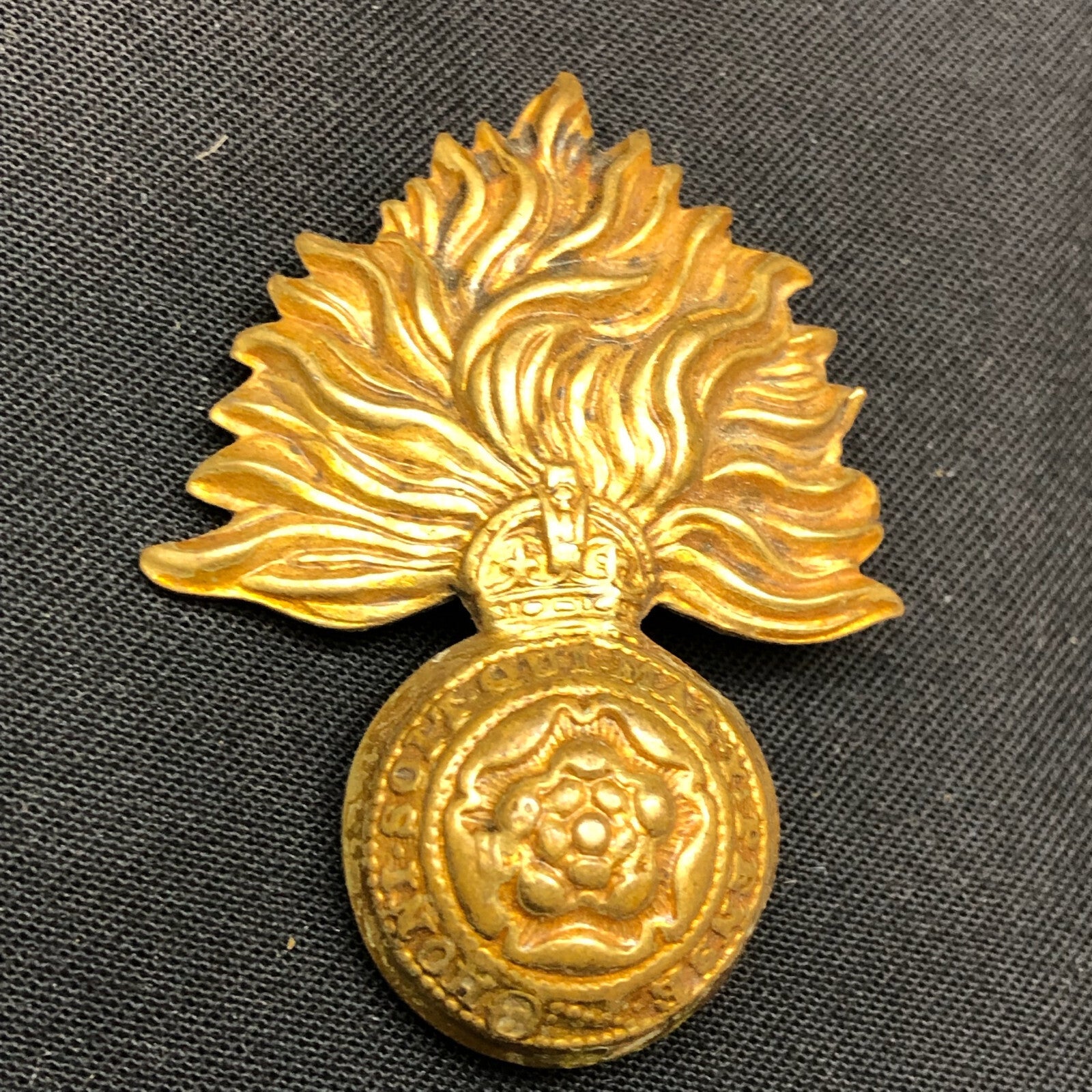 Genuine British Army WW2 Royal Fusiliers Cap Badge - The Militaria Shop