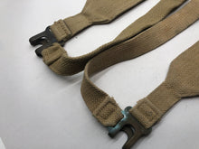 Lade das Bild in den Galerie-Viewer, Original WW2 37 Patternn Webbing British Army L Strap Set - WW2 Dated
