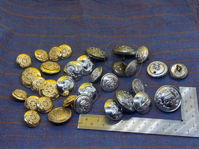 Original Group of British Army Post 1953 Tunic Buttons - The Militaria Shop