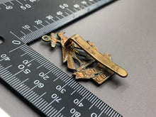 Load image into Gallery viewer, WW1 British Army Royal Naval Division Hood Battalion Cap Badge
