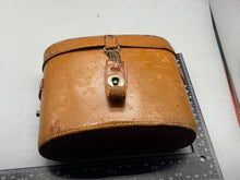 Load image into Gallery viewer, WW2 US Army Officer&#39;s Leather Binocular Case with Adjustable Closing Strap
