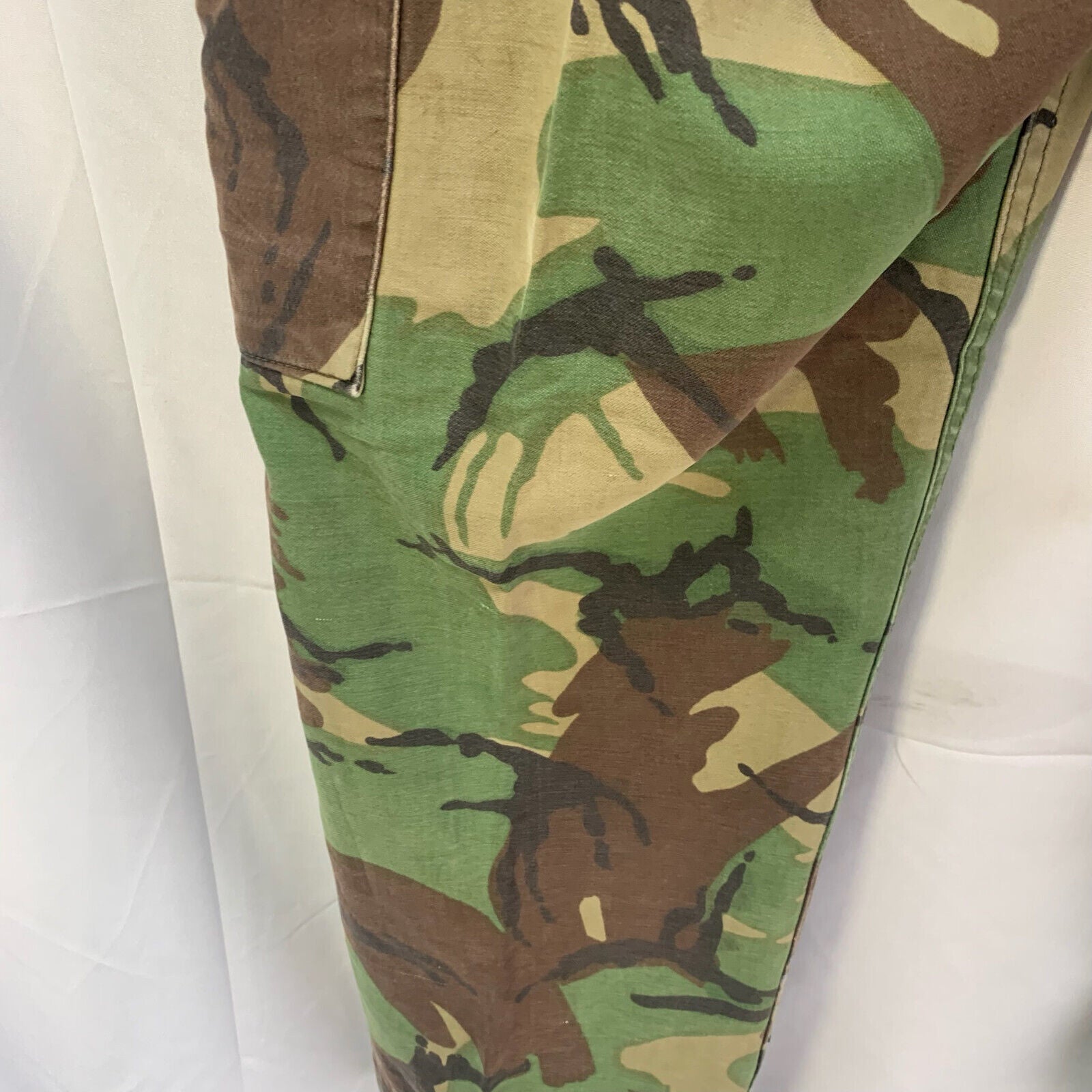 Genuine British Army 68 Pattern DPM Jungle Camouflaged Trousers - Size 28" Waist - The Militaria Shop