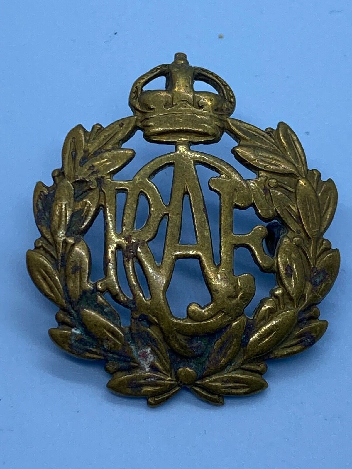 Original WW2 Royal Canadian Air Force Enlisted Mans Cap Badge - The Militaria Shop