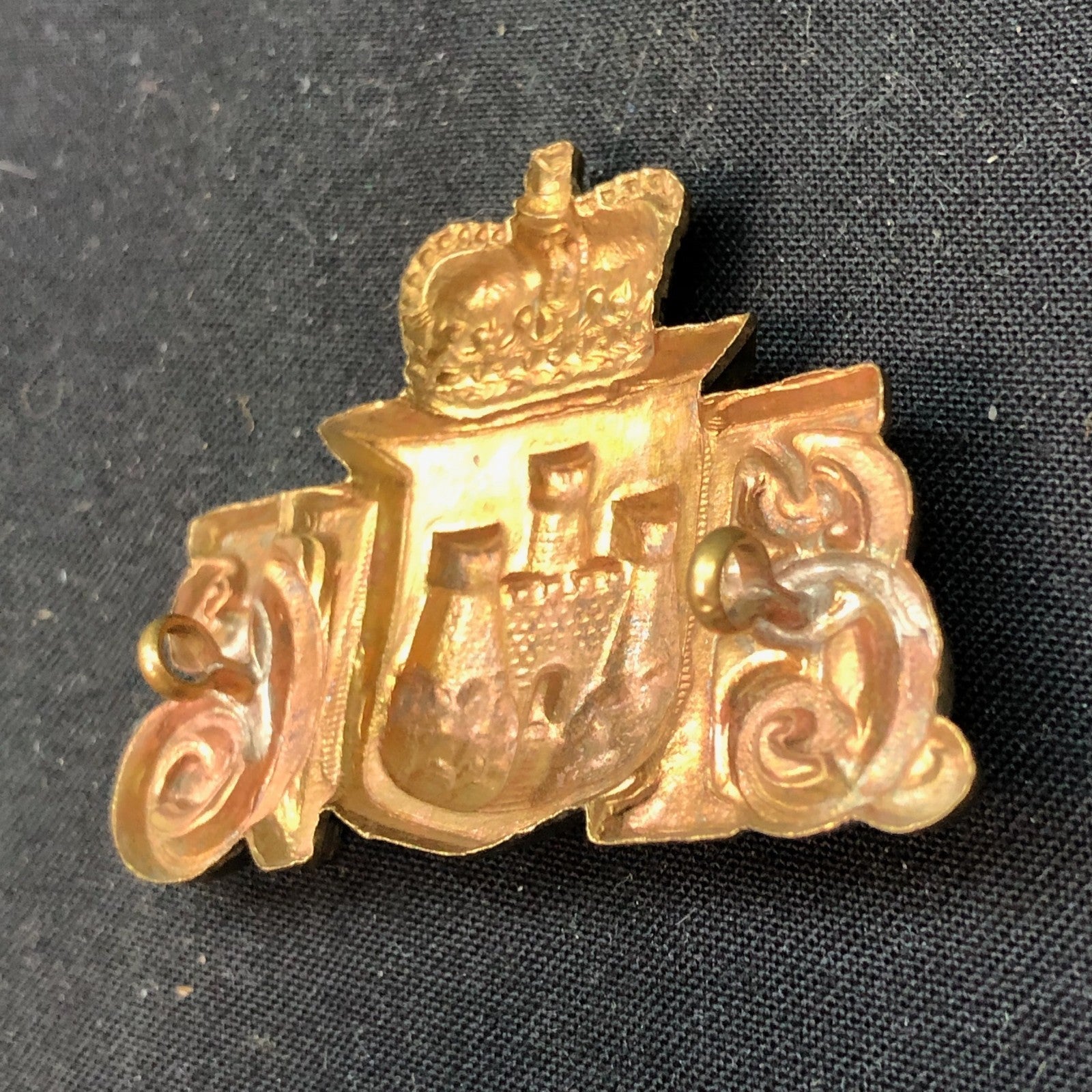 British Army Brass Cap Badge - 1st City of Edinburgh Artillery Volunteers - The Militaria Shop