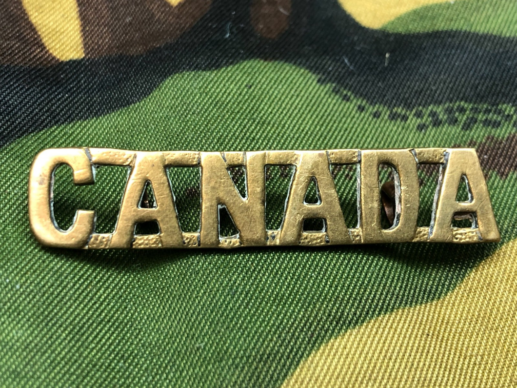 Genuine Canadian Army WW1 Brass Shoulder Title - CANADA - The Militaria Shop