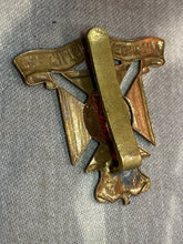 Load image into Gallery viewer, Original British Army WW1 / WW2 The Wiltshire Regiment Cap Badge
