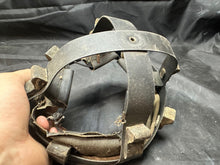 Charger l&#39;image dans la galerie, Original WW2 British Army Mk2 Helmet Liner - Size 6 3/4 - 1939 Dated
