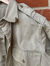 Load image into Gallery viewer, Original Post-WW2 1946 US Army Khaki Drill Jacket - 38&quot; Chest
