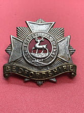 Load image into Gallery viewer, Original WW2 British Army Cap Badge - The Bedfordshire Regiment
