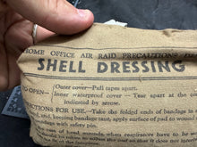 Charger l&#39;image dans la galerie, Original WW2 Dated British Army First Aid Shell Dressing - 1938 Dated
