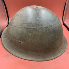 Lade das Bild in den Galerie-Viewer, Original British / Canadian Army WW2 Soldiers Military Combat Mk3 Turtle Helmet
