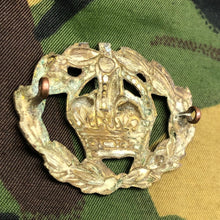 Lade das Bild in den Galerie-Viewer, Original British Army WW2 Sleeve Badge - Warrant Officer Class 2 - The Militaria Shop

