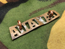 Load image into Gallery viewer, Genuine Canadian Army WW1 Brass Shoulder Title - CANADA - The Militaria Shop
