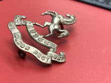 Load image into Gallery viewer, Original WW2 British Army Cap Badge - 20th The London Regiment Batallion
