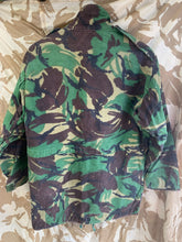 Charger l&#39;image dans la galerie, Genuine British Army Smock Combat Jungle DPM Camouflage - Size 160/104
