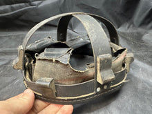 Charger l&#39;image dans la galerie, Original WW2 British Army Mk2 Helmet Liner - Size 7 - 1939 Dated
