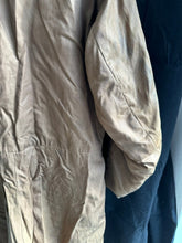 Lade das Bild in den Galerie-Viewer, Original WW2 British RAF Royal Air Force Sidcot Suit Liner - 22C - WD Marked
