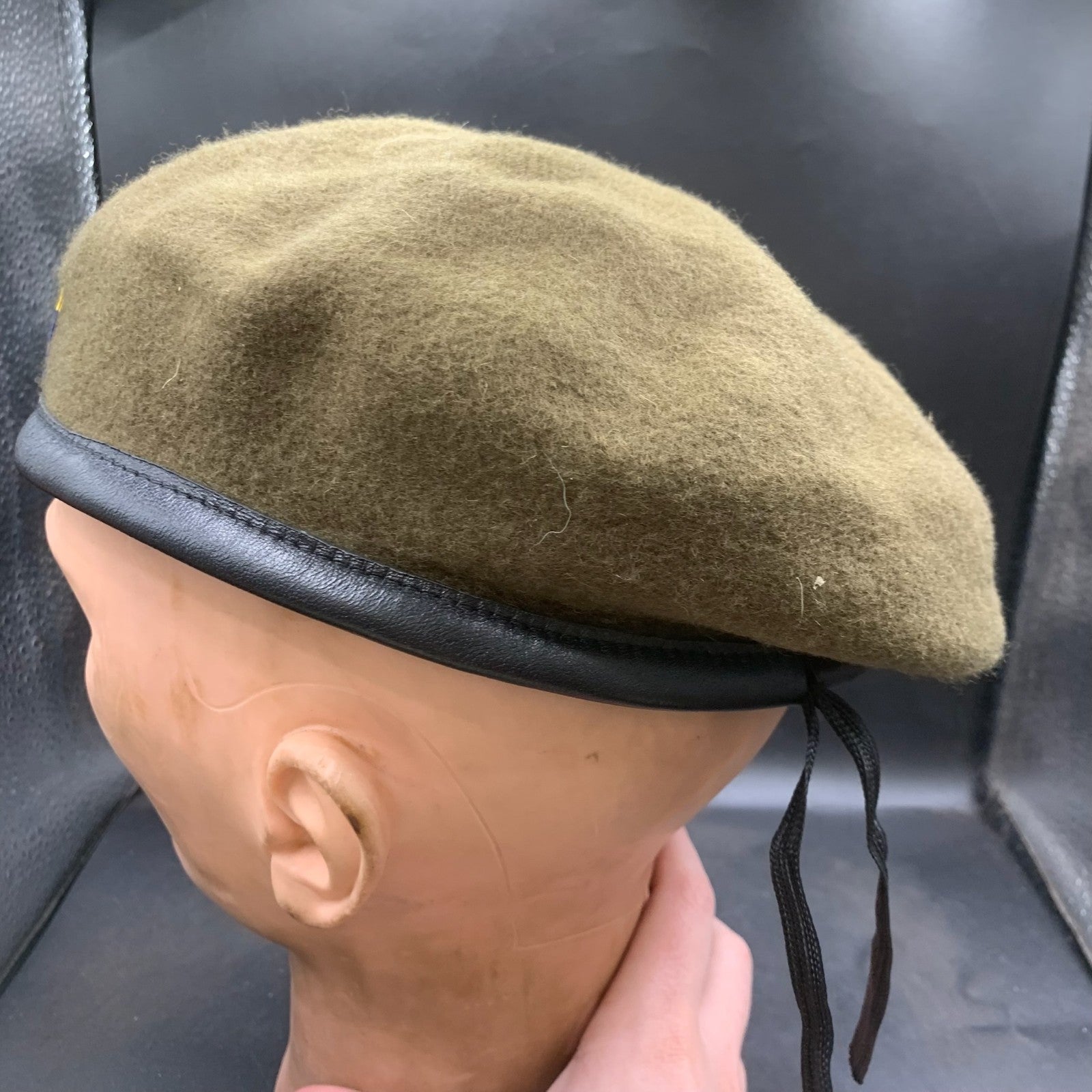 Genuine British Army Guards Givision Beret - Size 57 - The Militaria Shop