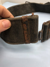 Charger l&#39;image dans la galerie, Original WW2 British Army 37 Pattern Webbing Belt - Size 44&quot; Waist
