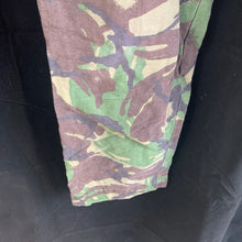 Charger l&#39;image dans la galerie, Genuine British Army DPM Combat Trousers - Size 76/88/104
