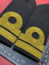 Charger l&#39;image dans la galerie, Original Pair of British Royal Navy Officers Epaulettes
