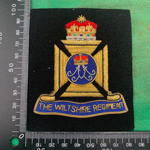 Charger l&#39;image dans la galerie, British Army Bullion Embroidered Blazer Badge - The Wiltshire Regiment
