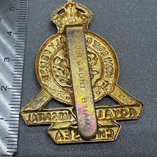 Load image into Gallery viewer, Royal Hospital Chelsea (Chelsea Pensioners) - British Army Cap Badge
