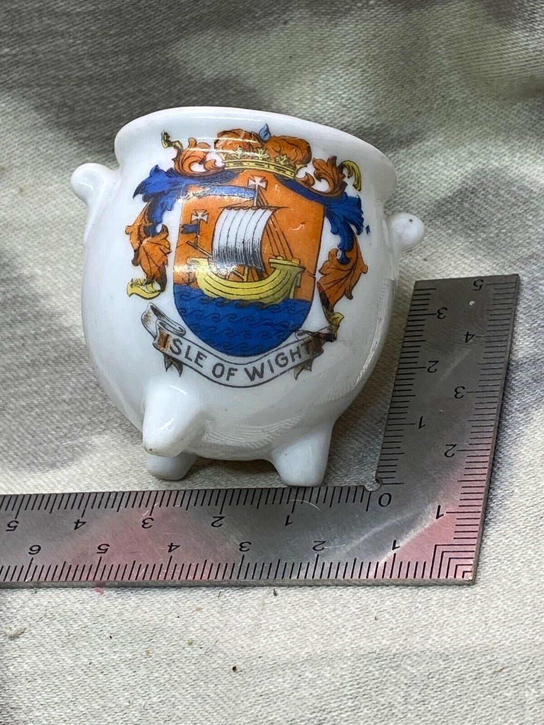 Original Vintage Crested China Ware Pot - Isle of Wight