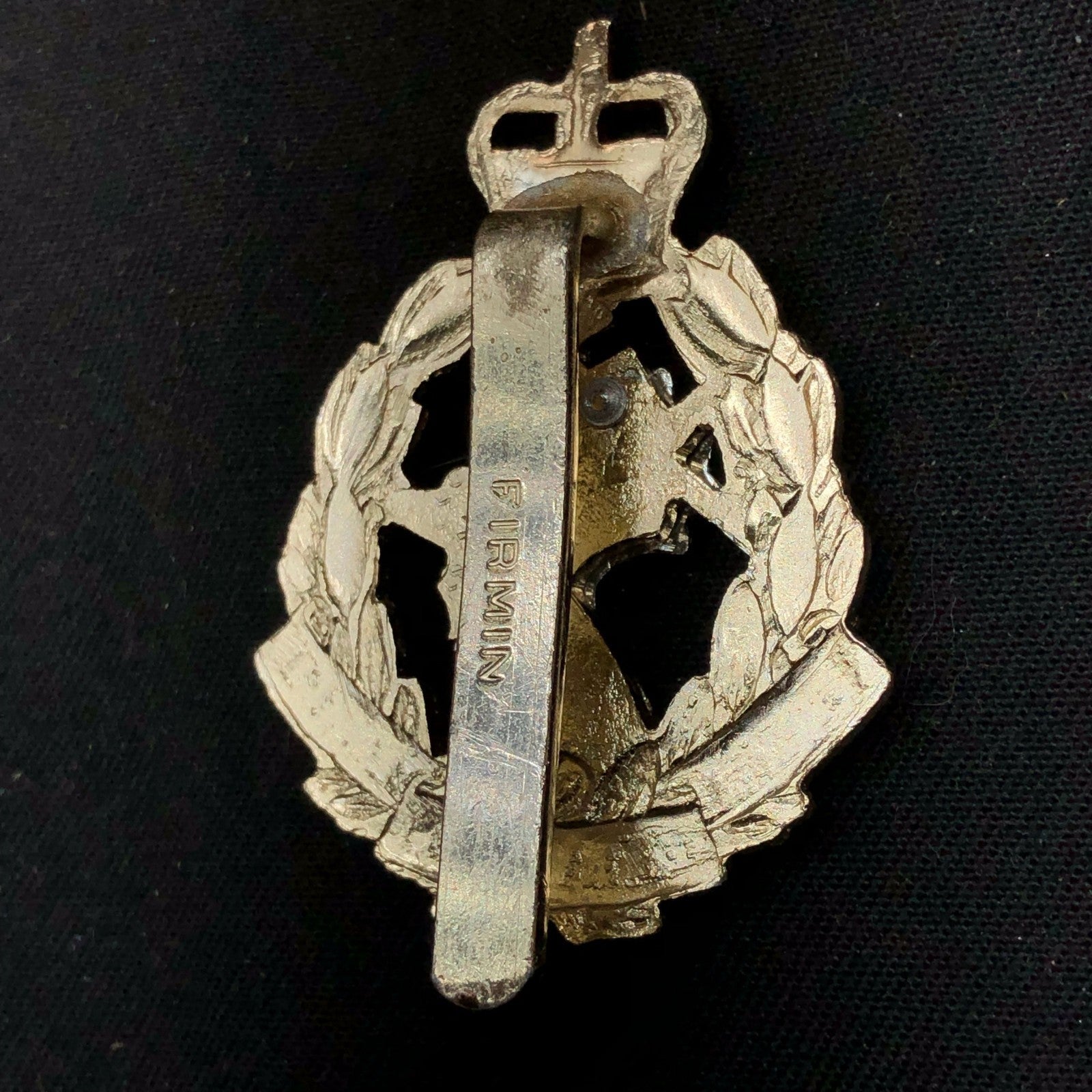 Genuine British Army Cap Badge - Royal Army Dental Corps - The Militaria Shop