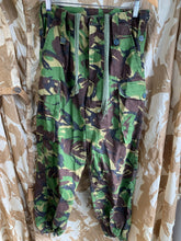 Lade das Bild in den Galerie-Viewer, Original British Army Jungle DPM Camouflaged Combat Trousers - 75/76/92
