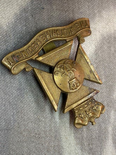 Load image into Gallery viewer, Original British Army WW1 / WW2 The Wiltshire Regiment Cap Badge
