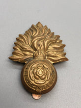 Load image into Gallery viewer, Original British Army WW2 British Army Royal Fusiliers Cap Badge
