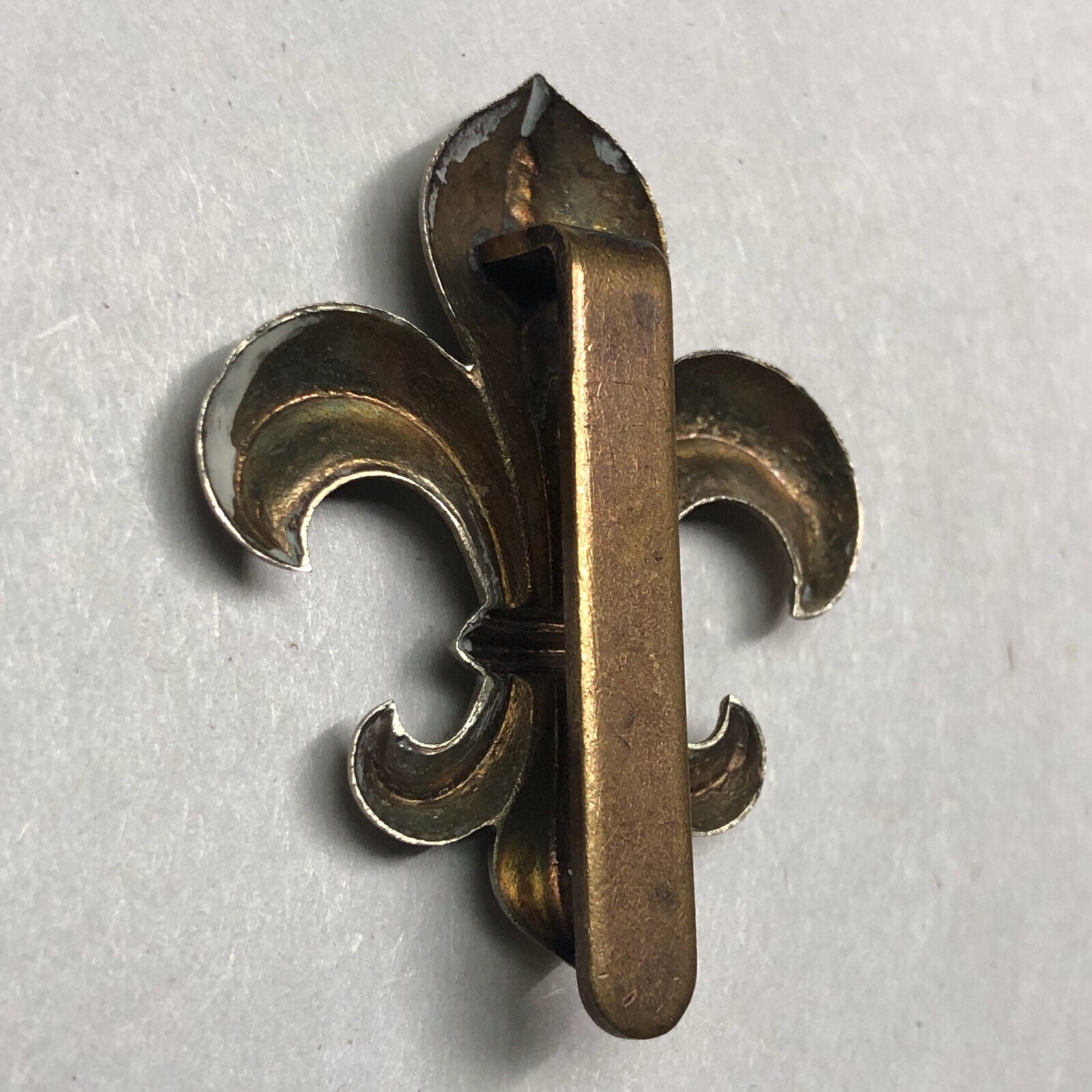 Original WW1 British Army Manchester Regiment Cap Badge - The Militaria Shop