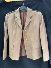 Load image into Gallery viewer, Grade 1 British Army FAD No2 Dress Uniform Jacket - Size 154/88/68 - The Militaria Shop
