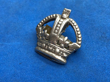 Load image into Gallery viewer, Original WW1 / WW2 British Army Rank Crown - Kings Crown
