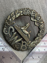 Charger l&#39;image dans la galerie, British Army 5th Volunteer Battalion South Wales Borderers Regiment Cap Badge
