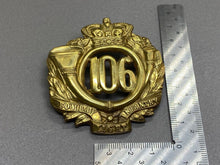 Lade das Bild in den Galerie-Viewer, Original British Army - 106th Regiment of Foot (Bombay Light Infantry) Cap Badge
