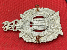 Charger l&#39;image dans la galerie, British Army King&#39;s Own Scottish Borders Queen&#39;s Crown Cap Badge
