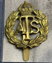 Charger l&#39;image dans la galerie, Original WW2 British Army Auxiliary Territorial Service ATS Cap Badge
