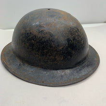 Lade das Bild in den Galerie-Viewer, Original British Army WW2 MK1* Brodie Combat Helmet with Liner
