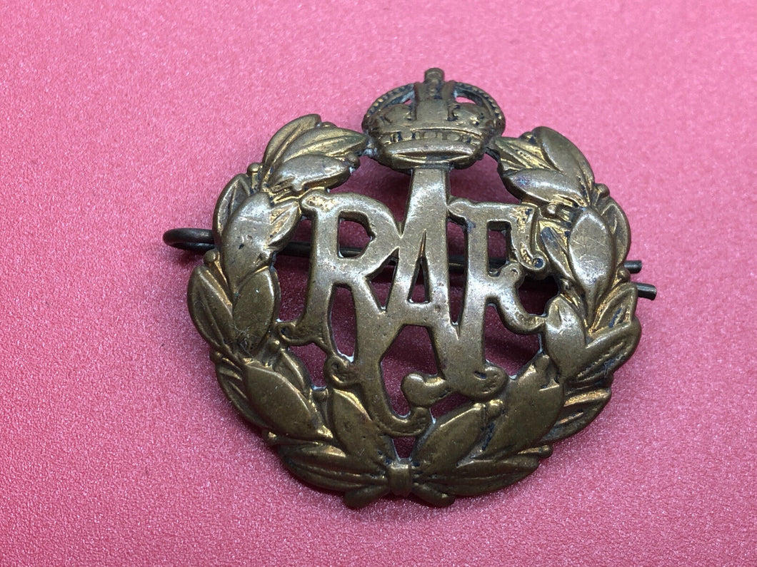 Original WW2 British RAF Royal Air Force Cap Badge