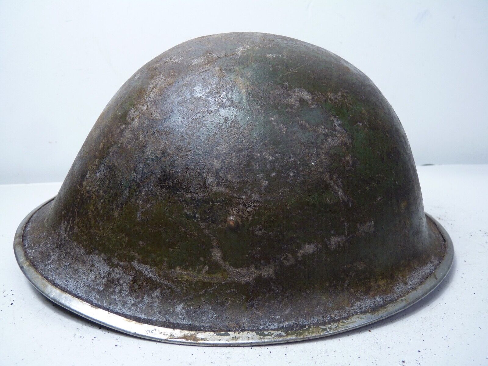 Mk3 Canadian / British Army Original WW2 Turtle Helmet High Rivet - The Militaria Shop